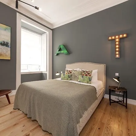 Lisbon Cheese & Wine Suites Guest house