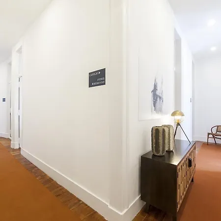 Lisbon Cheese & Wine Suites Guest house