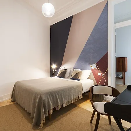Lisbon Cheese & Wine Suites 4*