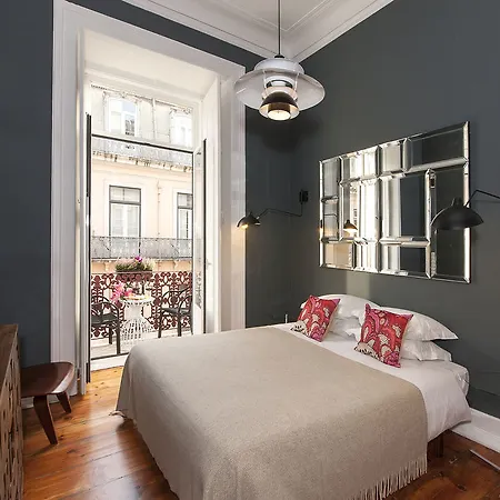 Guest house Lisbon Cheese & Wine Suites 4*