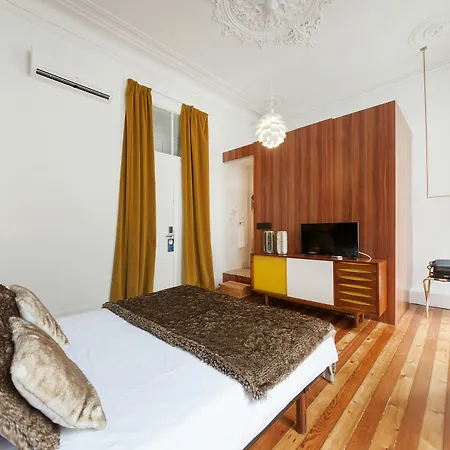 Guest house Lisbon Cheese & Wine Suites 4*
